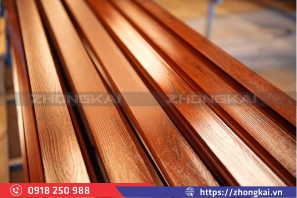 Nhôm sơn tĩnh điện thành phẩm màu vân gỗ