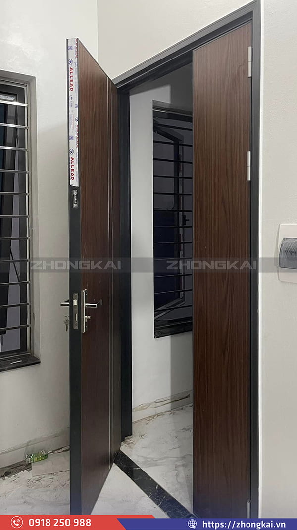 cửa phòng thờ nhôm kính đẹp nhất