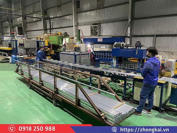 nhà máy nhôm zhongkai sản xuất nhôm định hình giá rẻ