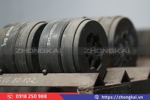 Khuôn Nhôm Đúc Định Hình Trong Sản Xuất Nhôm Hệ