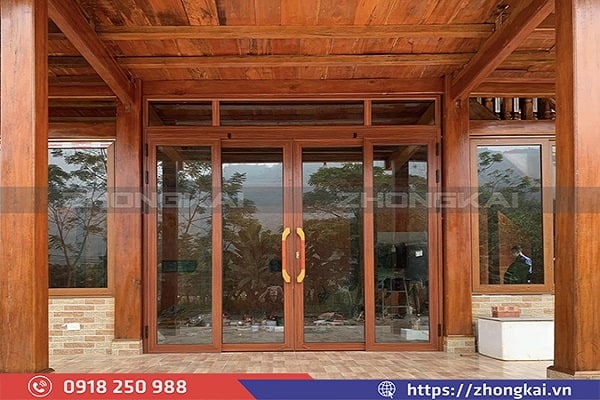 Cửa Nhôm Giả Gỗ Bao Nhiêu Một Mét Vuông?