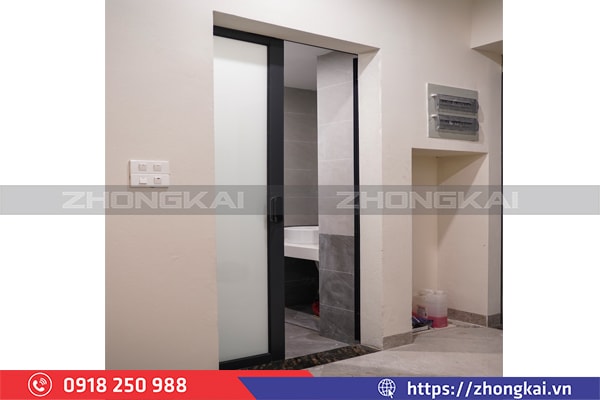 Tư Vấn: Kích Thước Cửa Nhà Vệ Sinh Nhỏ Phong Thủy Hút May Mắn,Tài Lộc